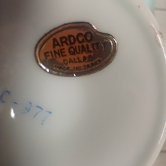 Vintage Ardco Japan Vases Set of 2 Blue Porcelain Floral Violet Design - Picture 8 of 11